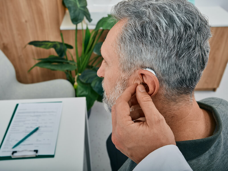 how_long_should_my_hearing_aids_last_gettyimages-1364911388